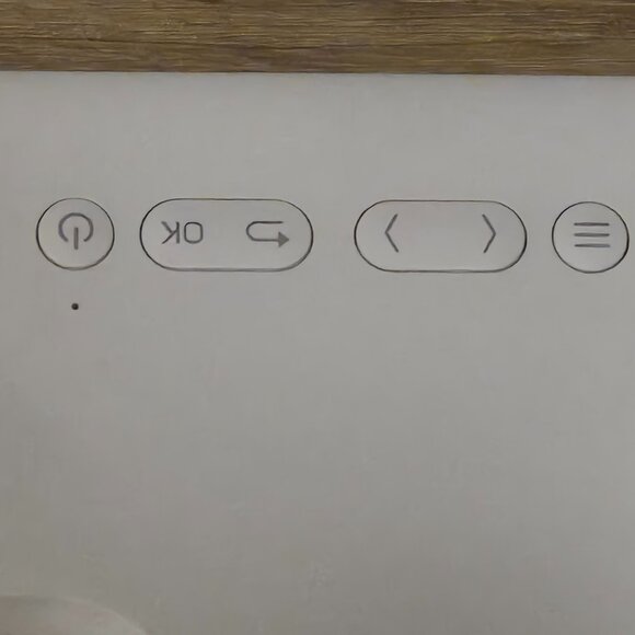 Mini Portable Projector, VISSPL Full HD 1080P (NEVER USED) - Picture 8 of 9